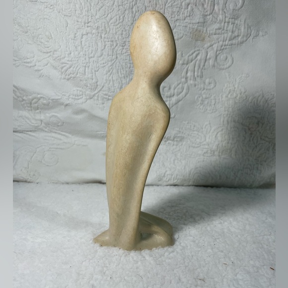 Vintage Kneeling Man Abstract Soapstone Carved Sculpture - Picture 3 of 5